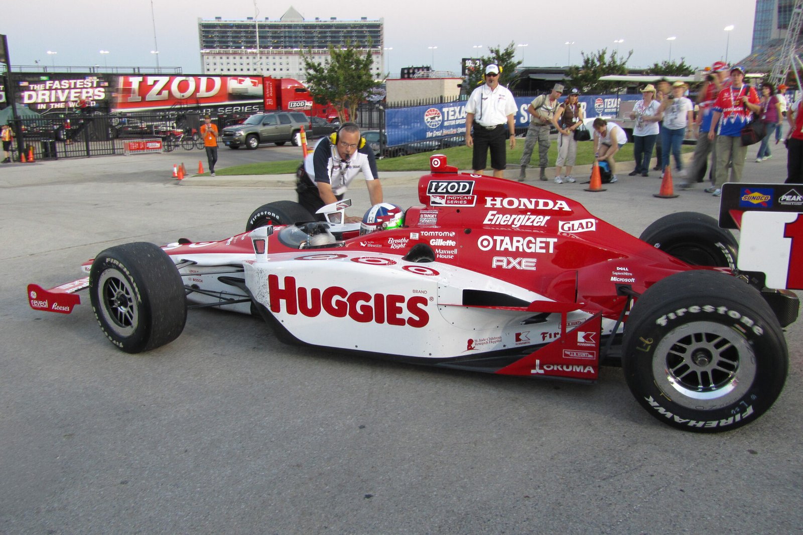 Dario Franchitti Heads Toward Victory Lane At Twin 275