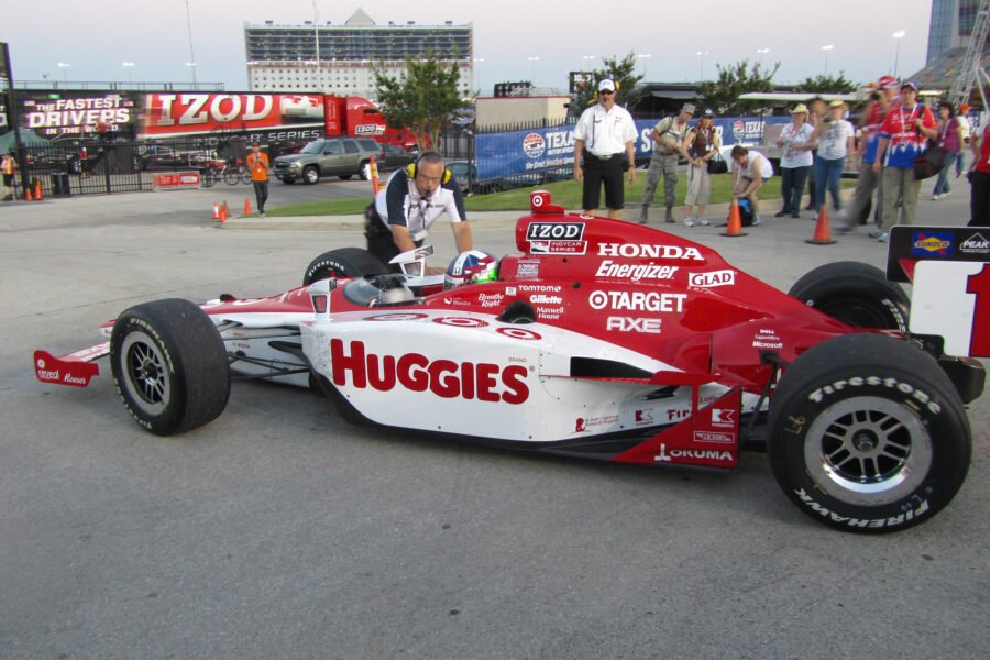 Dario Franchitti Heads Toward Victory Lane At Twin 275