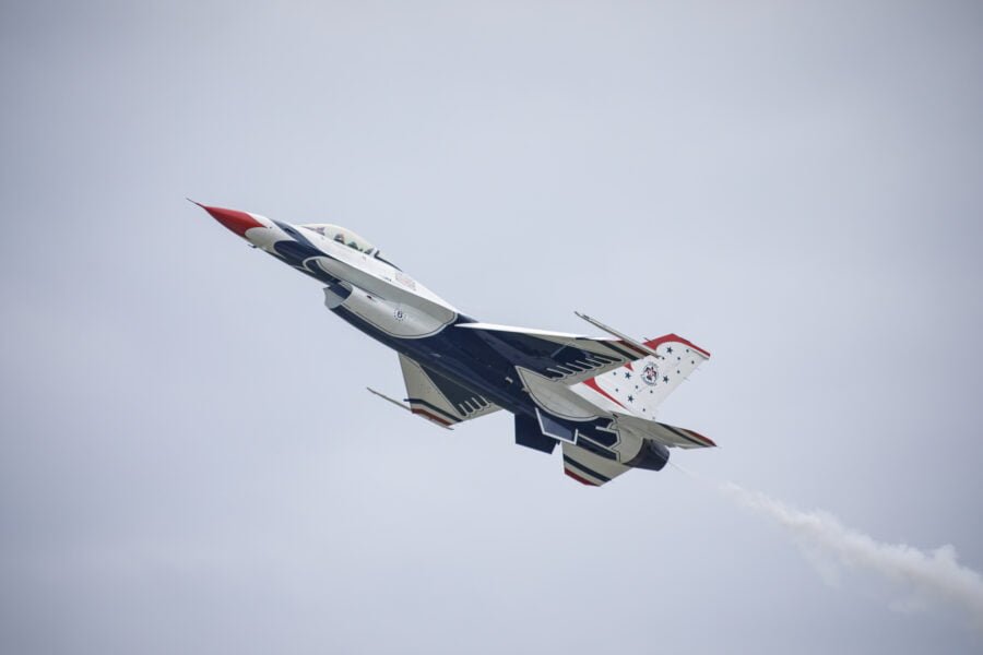 Air Force Thunderbirds Solo 6 Climb