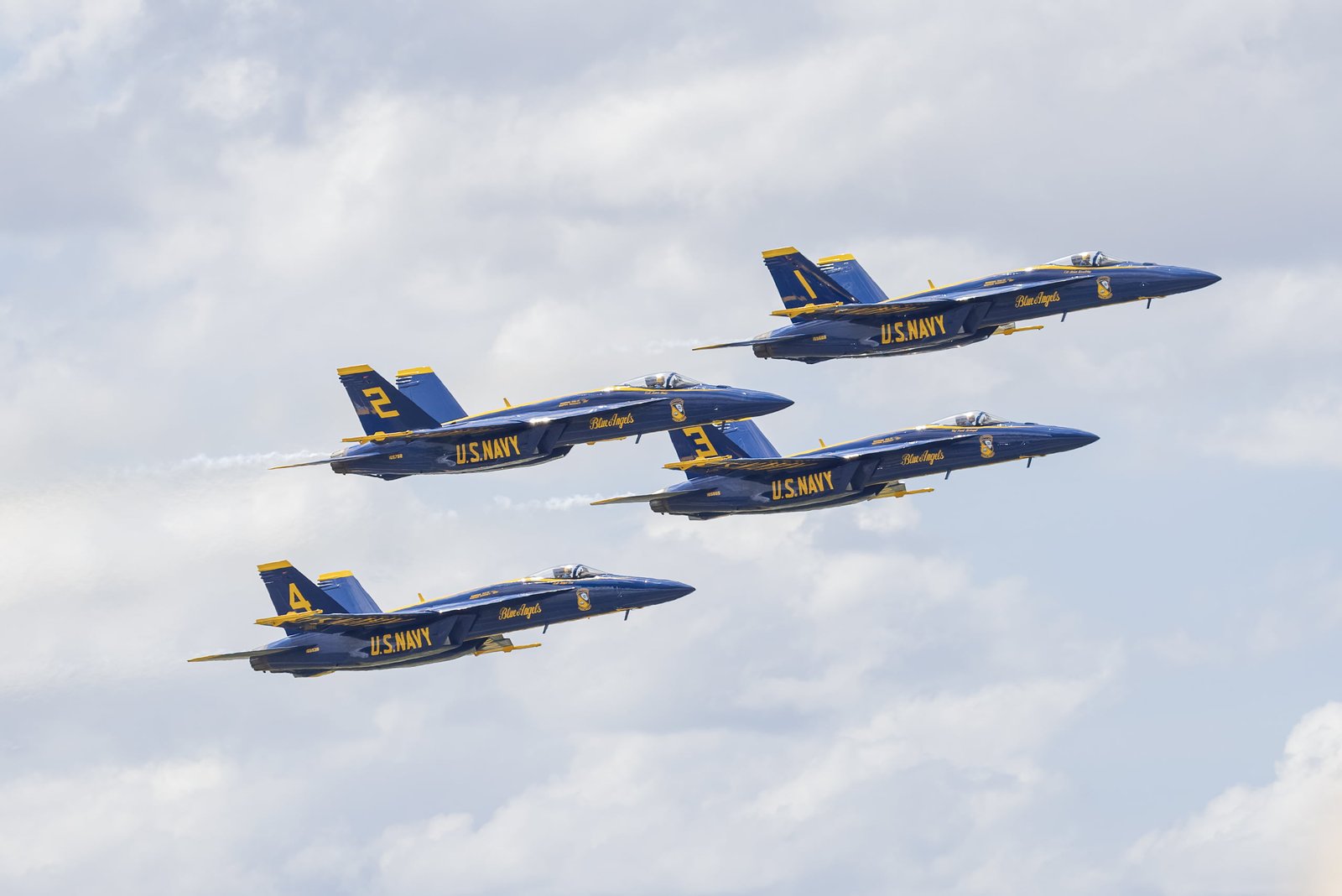 Us Navy Blue Angels Diamond Formation Fly By To Right