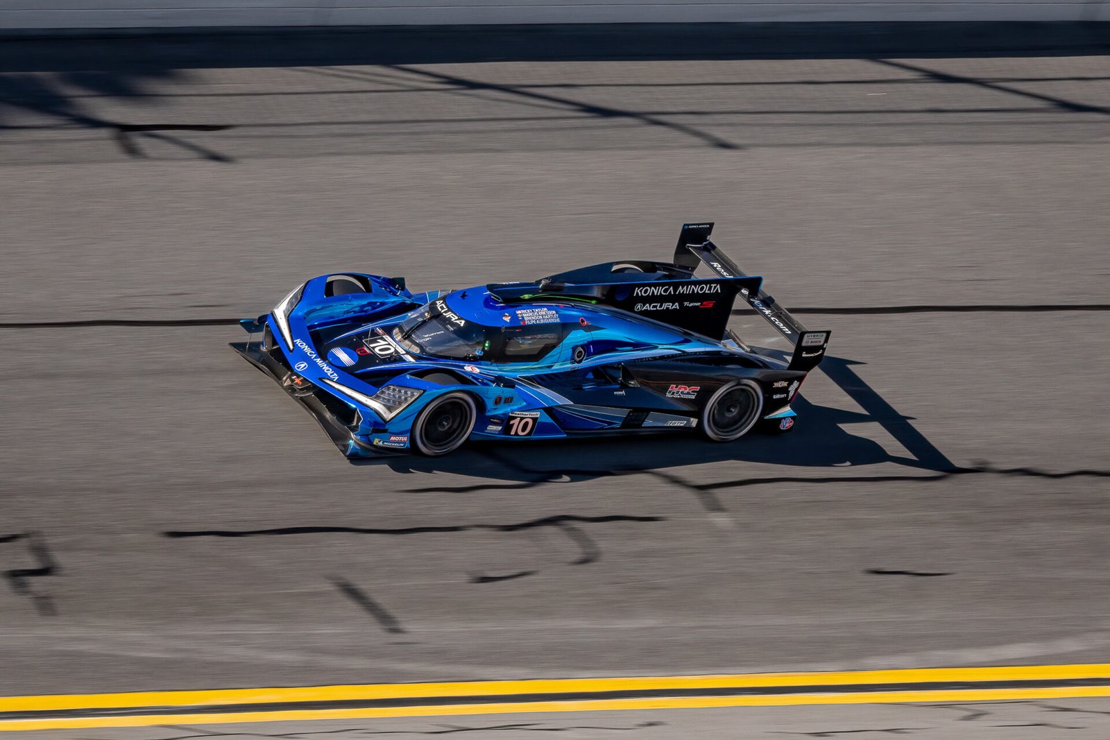 10 Wayne Taylor Andretti Racing Acura In Turn 1 At Daytona International Speedway 2024