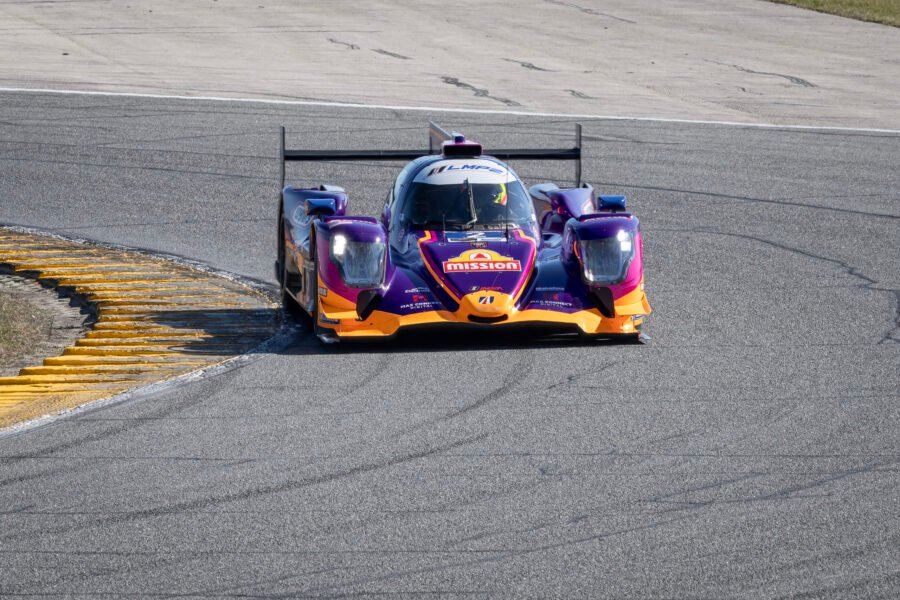 2 United Autosports Oreca Through West Horseshoe At Daytona Inte