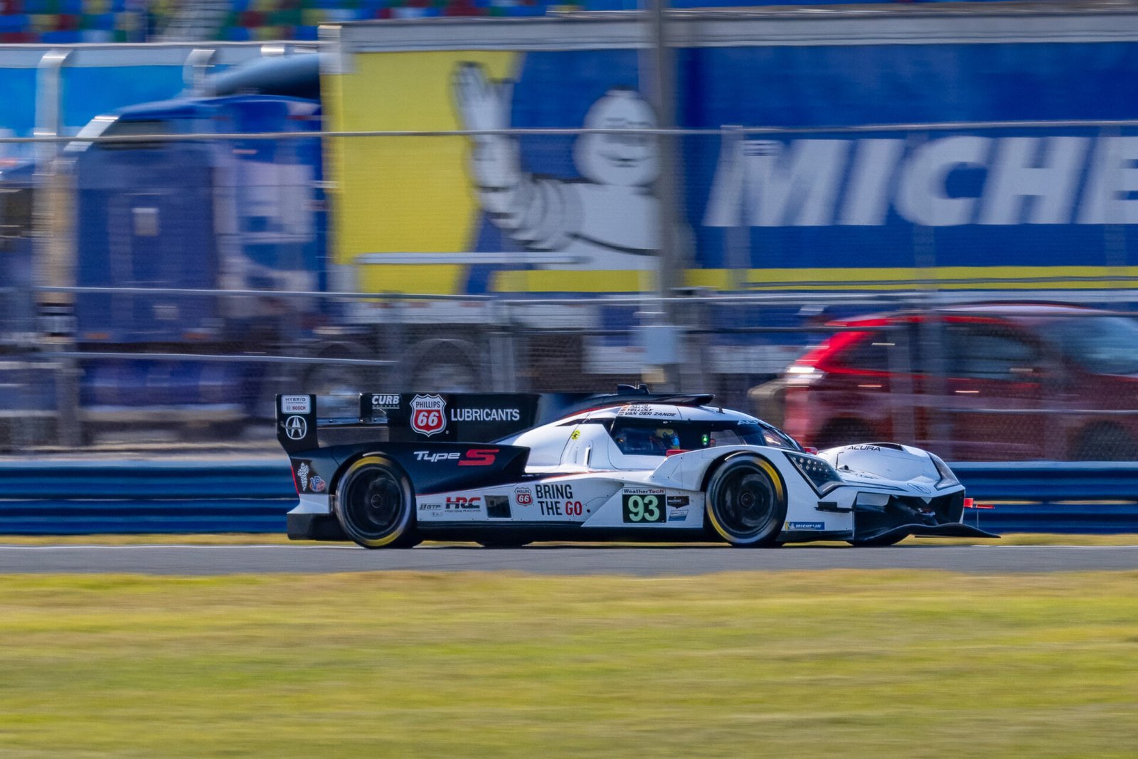 93 Meyer Shank Acura Racing Toward International Horseshoe At Daytona International Speedway 2025