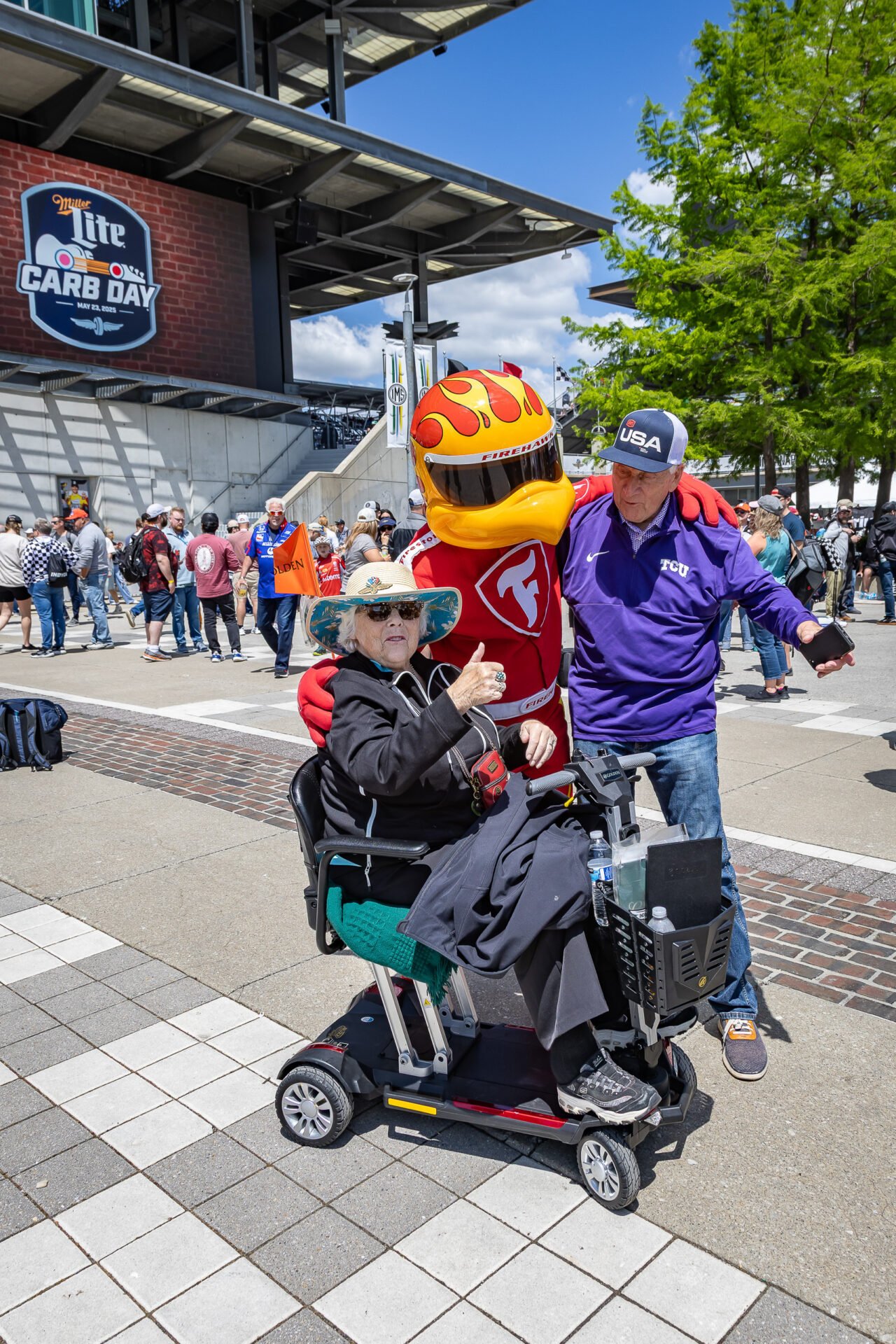 Firehawk Poses With Couple From Texas