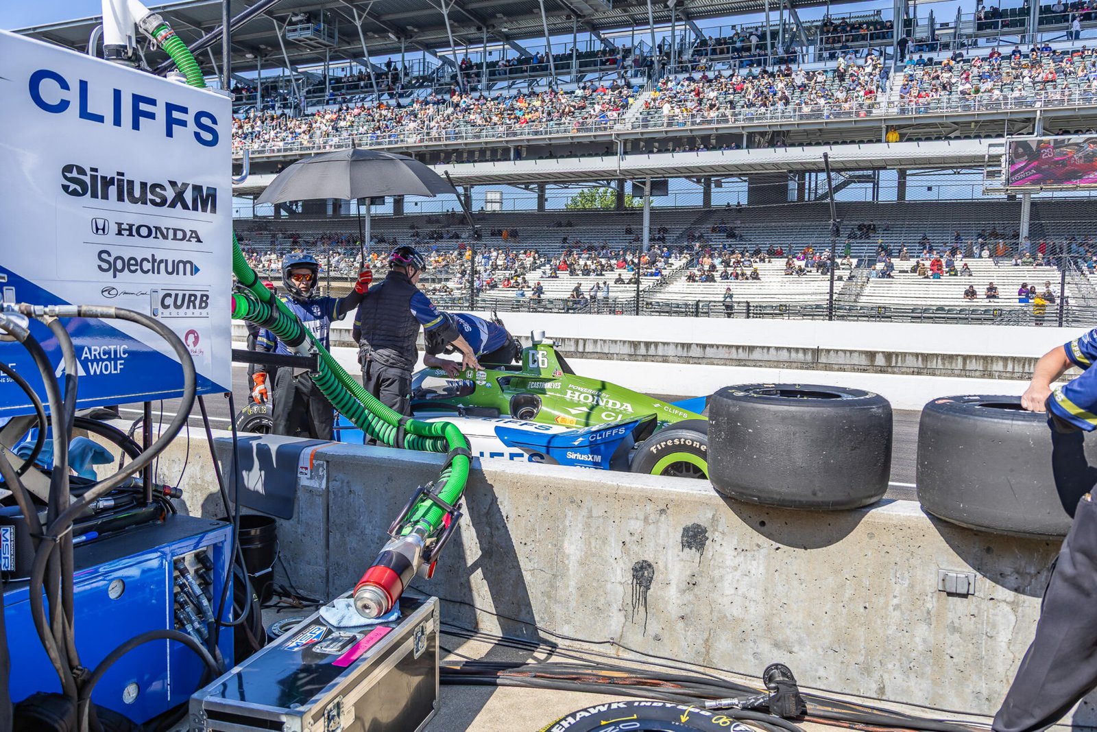 Helio Castroneves Team Prepares For Final Practice At Indianapolis