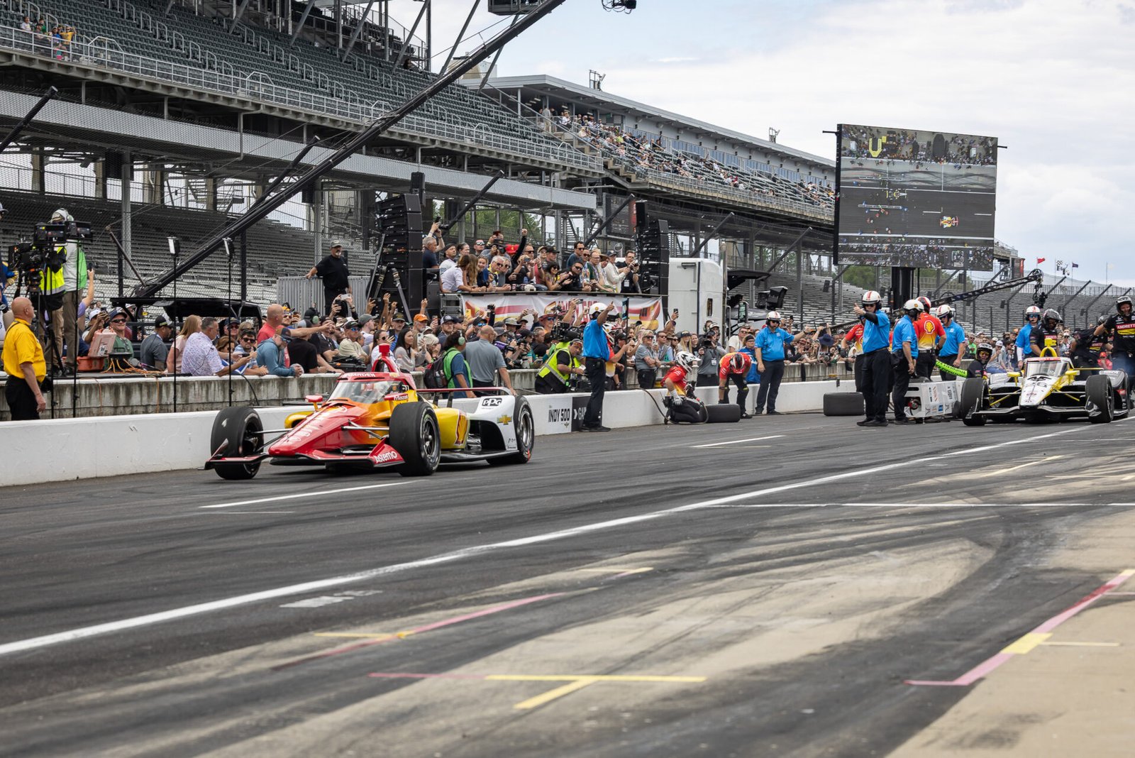 Josef Newgarden Beats Colton Herta In Pit Contest