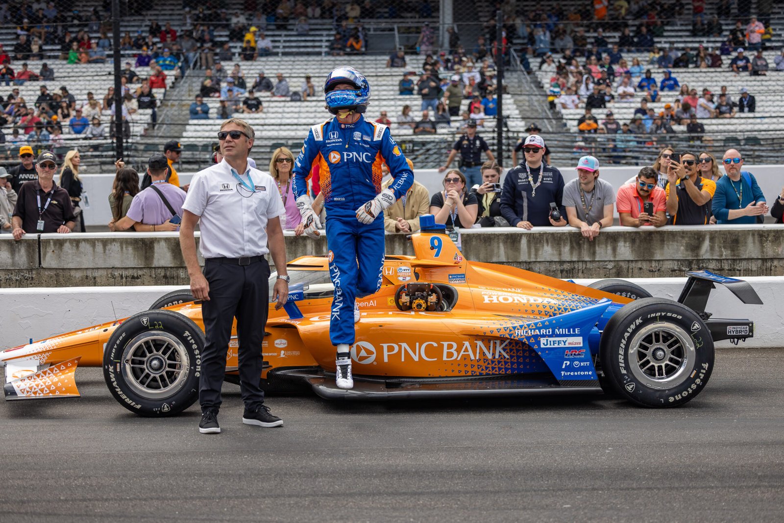 Scott Dixon Jumps Out Of Car During Pit Stop Contest At Indianapolis 2025