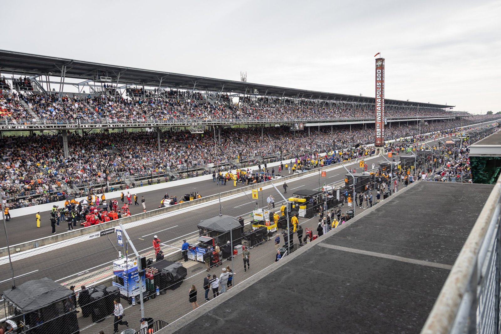 Clearing Grid For Start Of 2025 Indy 500