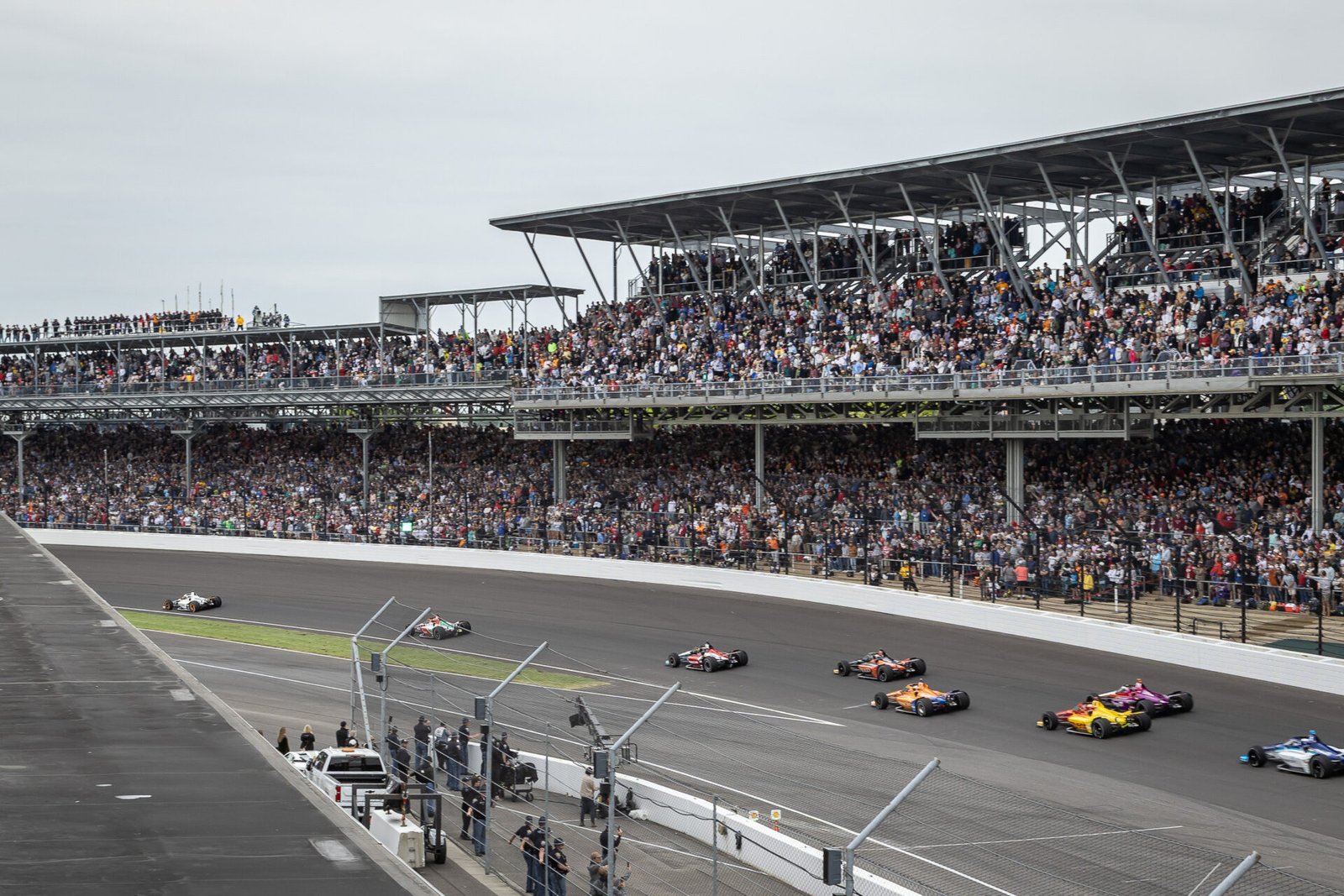 Field Heads Into Turn 1 At Start Of 2025 Indy 500