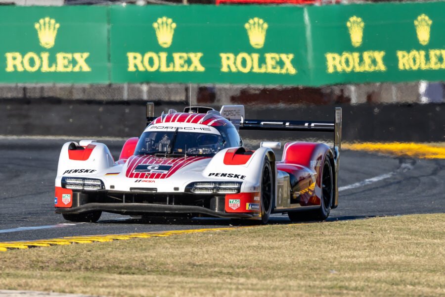 6 Penske Motorsports Porsche Exiting International Horseshoe At Daytona International Speedway 2026