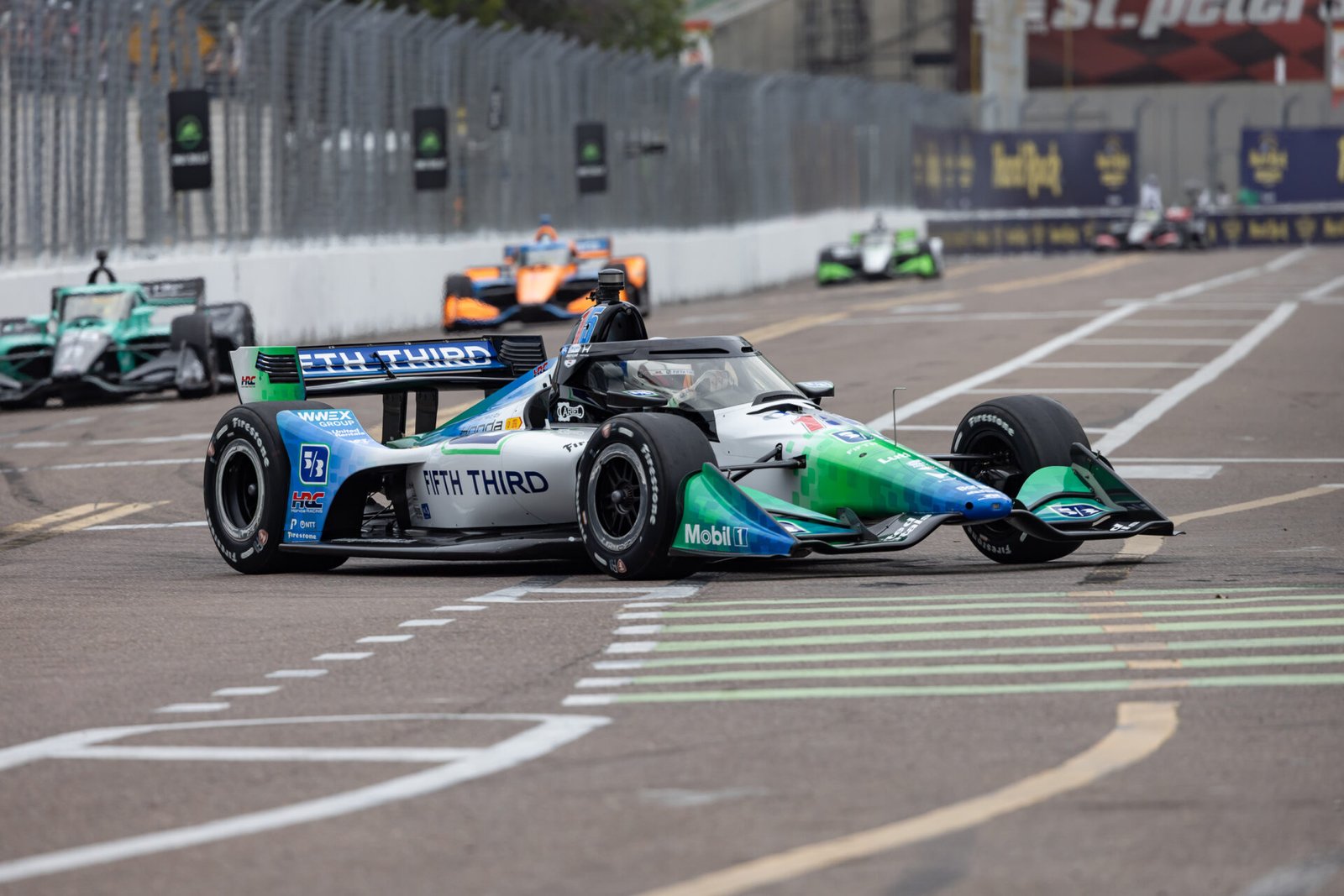 Graham Rahal Leads Group Into Turn 10 At St Pete
