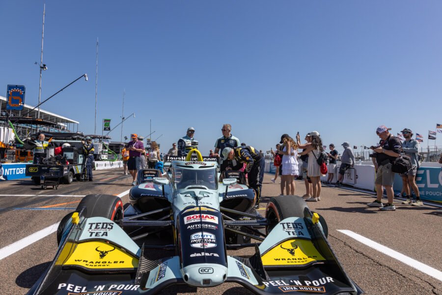 Ed Carpenter Checks Out Alexander Rossi Car On Grid At St Pete