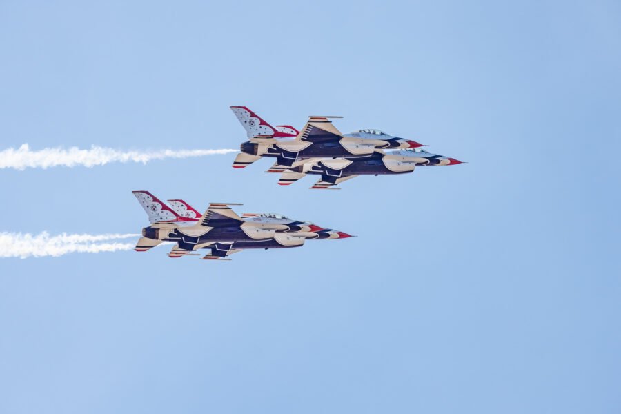 Air Force Thunderbirds Diamond Pass To Right