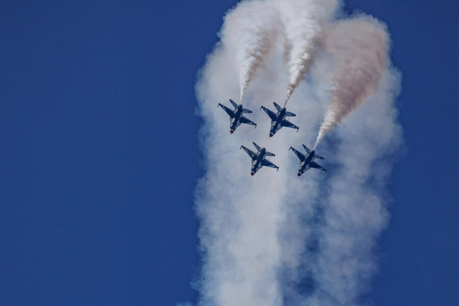 Air Force Thunderbirds Diamond Roll Down