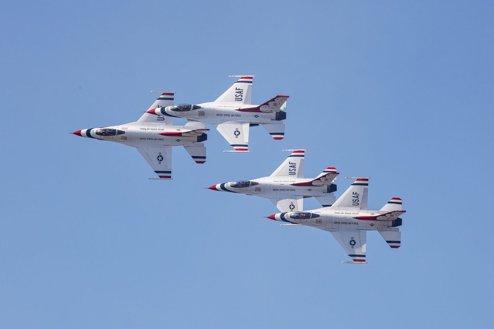 Air Force Thunderbirds Break Diamond Formation To Left