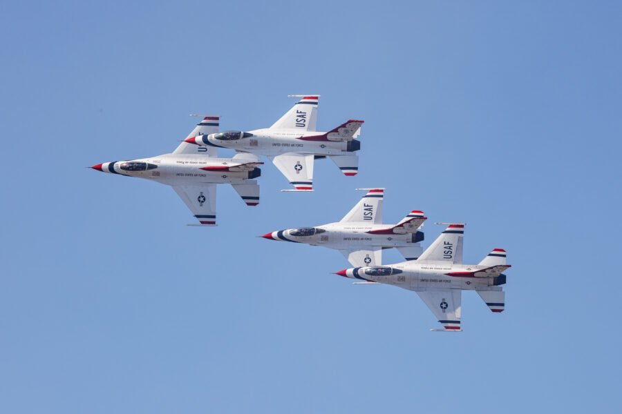 Air Force Thunderbirds Break Diamond Formation To Left